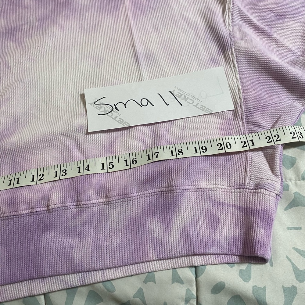 NWOT- WOMEN'S LONG SLEEVE TIE DYE LOOSE FIT TOP LAVENDER COLOR - Picture 6 of 8